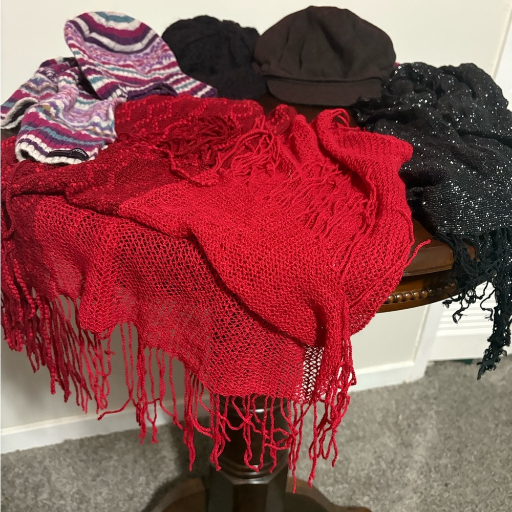 Red and Black Women's Scarf Set